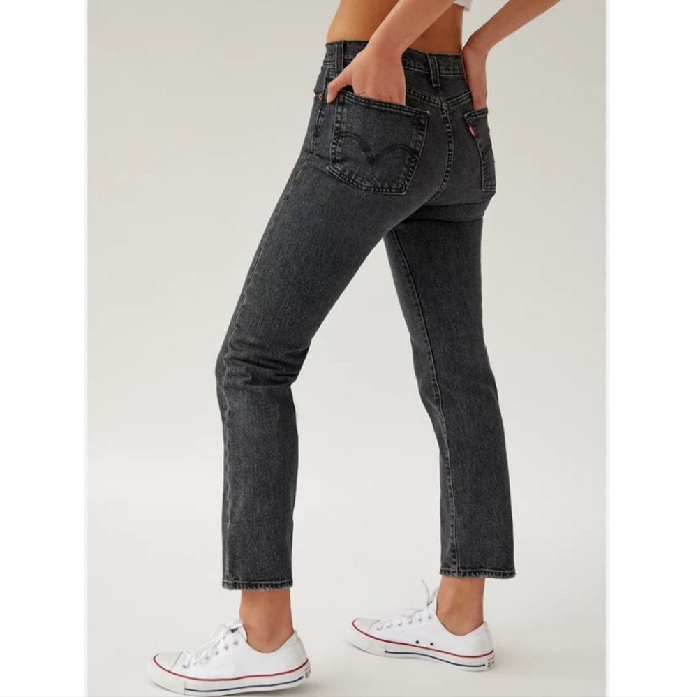 Levi's High Rise Wedgie Straight Jeans Black Dark Wash Size 26
